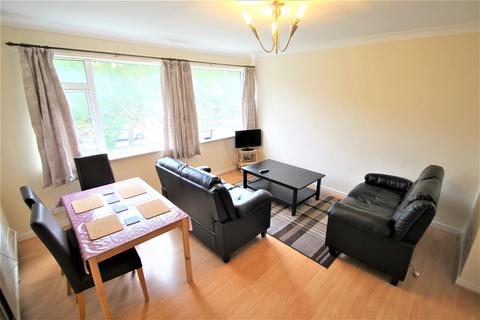 2 bedroom apartment to rent, Ash Grove, Hyde Park, Leeds, LS6 1AY