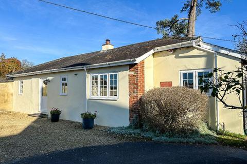 2 bedroom bungalow to rent, Durrington, Salisbury SP4