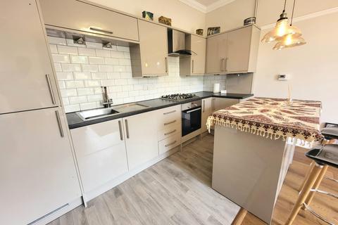 2 bedroom flat to rent, Wilmslow Road, Didsbury, Manchester, M20