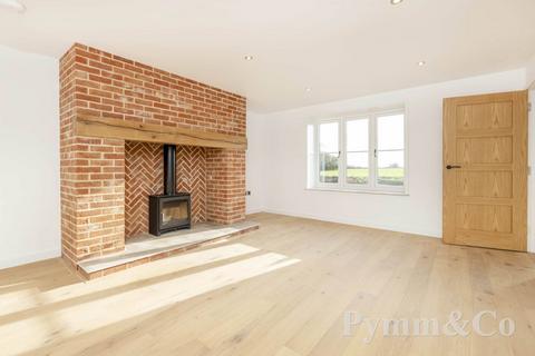 4 bedroom detached house for sale, Common Road, Dereham NR20