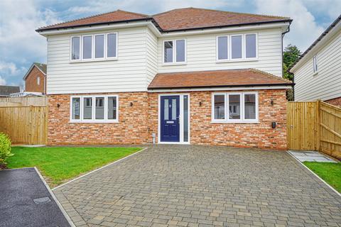 5 bedroom detached house for sale, Hollington Park Close, St Leonards-on-sea