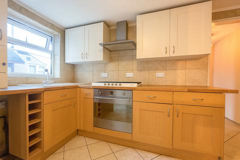 2 bedroom flat to rent, 2 Bedroom Flat To Let - HP13
