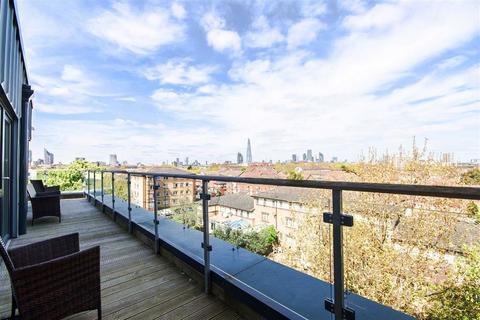 3 bedroom flat for sale, Coopers Road, London SE1