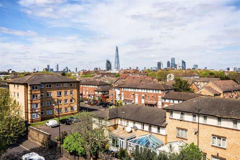 3 bedroom flat for sale, Coopers Road, London SE1