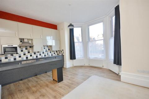 2 bedroom flat for sale, Silverdale Road, Eastbourne