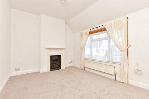 2 Victoria Road, Coulsdon, CR5 2NN