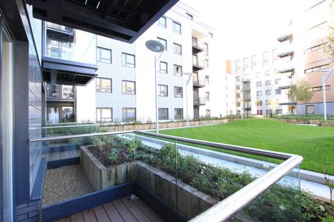 Studio to rent, Cobblestone Square, Wapping, London, E1W