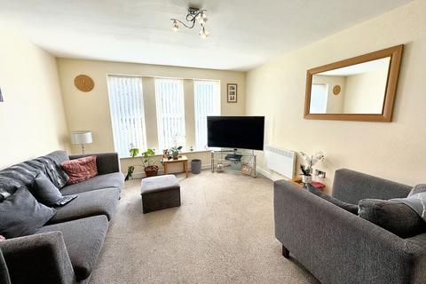 2 bedroom apartment for sale, Greendale Drive, Radcliffe, M26