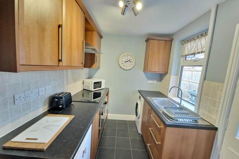 3 bedroom house to rent, Cecil Street, Derby,