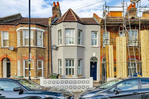 3 bedroom terraced house for sale, Hambro Road, London SW16