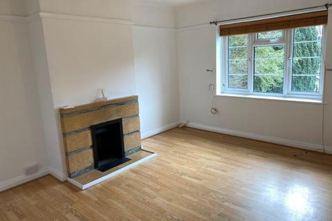 2 bedroom flat to rent, Poole Road, Branksome BH12