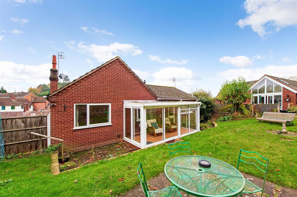 29 Kidderminster Road external blue sky2.jpg