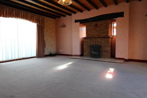 5 bedroom detached house to rent, Preston New Road, Blackpool FY4