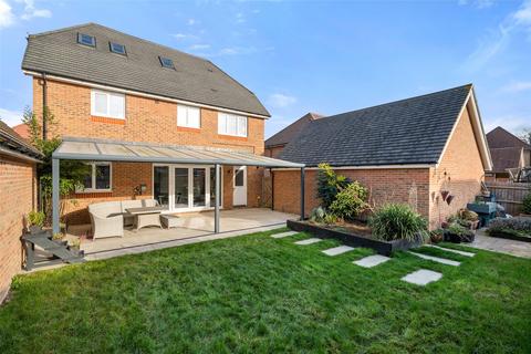 5 bedroom detached house for sale, Orwell Drive, Reading RG2