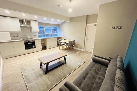 2 bedroom apartment to rent, Hyde Park Villas, Hyde Park, Leeds, LS6 1BH