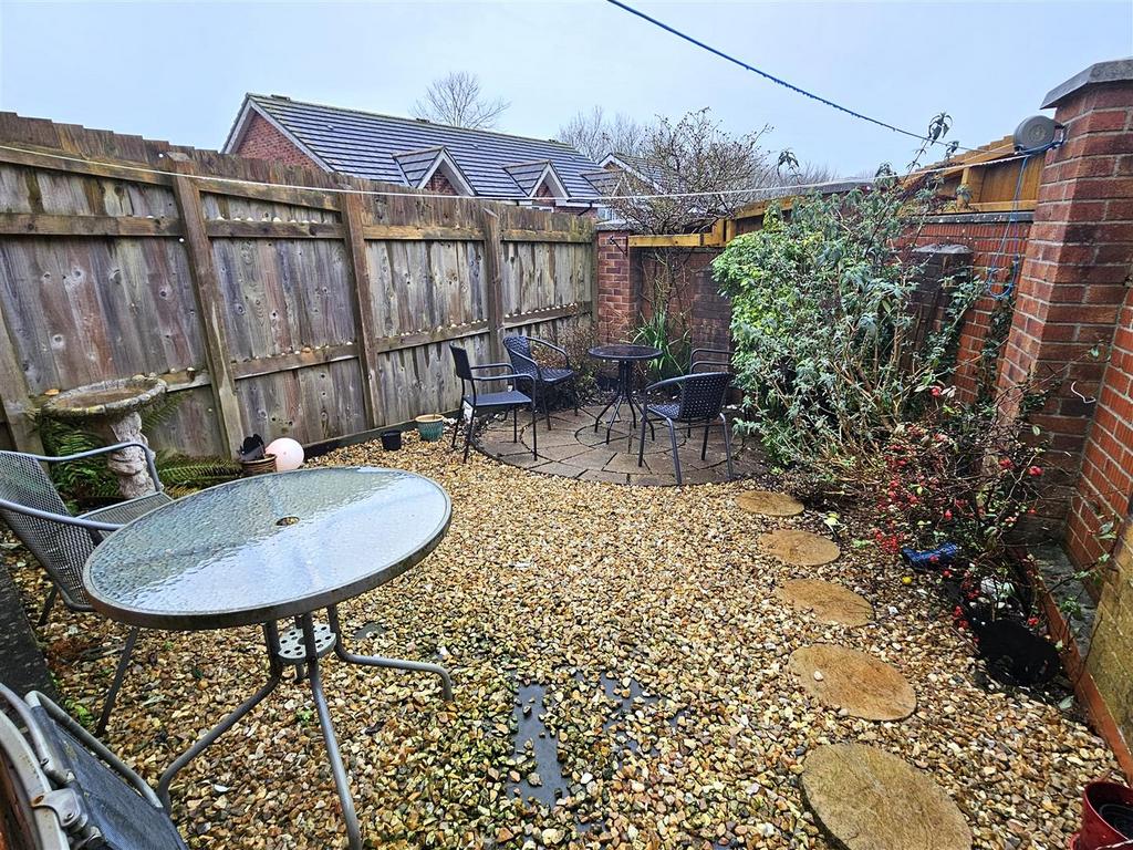 Garden rear.jpg