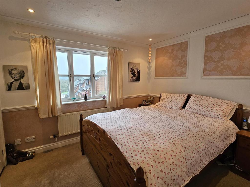Bedroom 2 .jpg