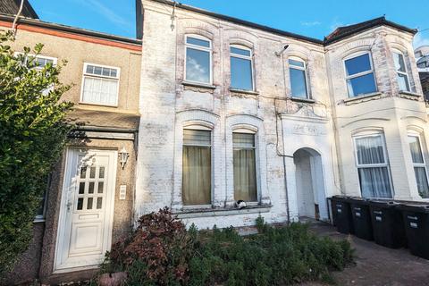 1 bedroom flat to rent, Mansfield Road, Ilford, Essex, IG1