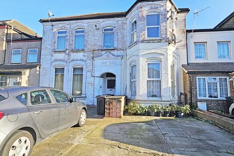 1 bedroom flat to rent, Mansfield Road, Ilford, Essex, IG1