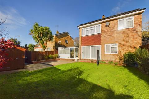 4 bedroom detached house for sale, Whylands Crescent, Worthing BN13