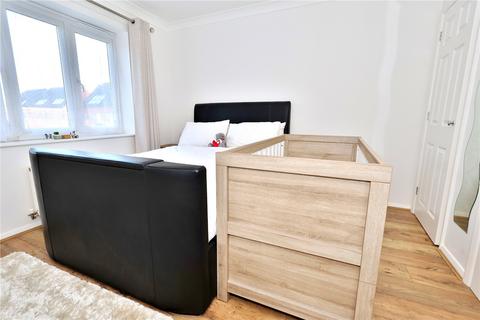 3 Baynton Road, Woking, GU22 8JT