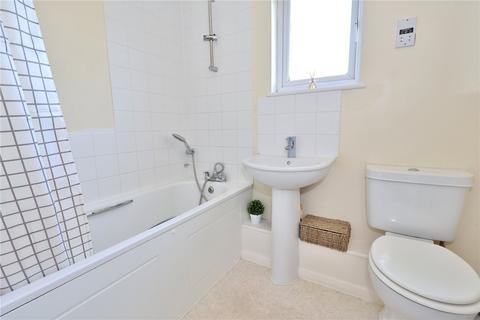 3 Baynton Road, Woking, GU22 8JT