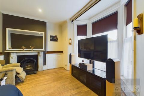 2 bedroom maisonette for sale, Elphinstone Road, Hastings