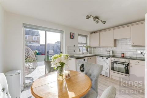61 Albert Gardens, Church Langley, Harlow, CM17 9QG