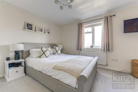 61 Albert Gardens, Church Langley, Harlow, CM17 9QG