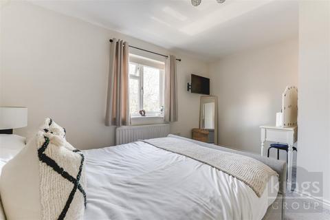 61 Albert Gardens, Church Langley, Harlow, CM17 9QG