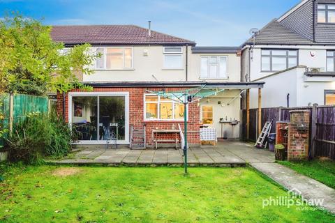 5 bedroom semi-detached house for sale, Clifton Avenue, Stanmore, HA7