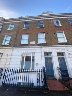 2 bedroom property to rent, Shirland Road, London