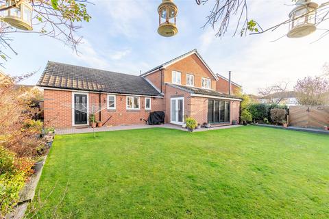 3 bedroom detached house for sale, Navenby Close, Gosforth NE3