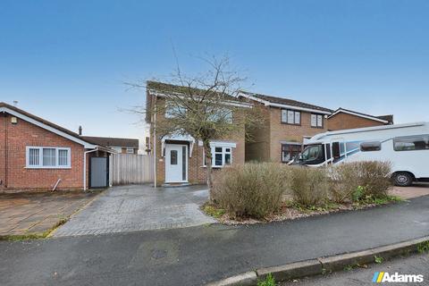 3 bedroom detached house for sale, Betchworth Crescent, Beechwood