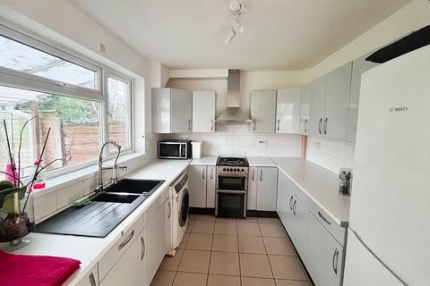 3 bedroom semi-detached house to rent, Cuddington Avenue, Manchester, M20