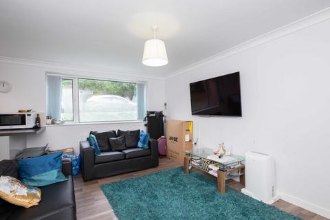 2 bedroom flat for sale, Kellbrook Crescent, Salford M7