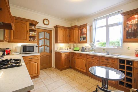 2 Hyperion Road, Stourton, Stourbridge, DY7 6SB