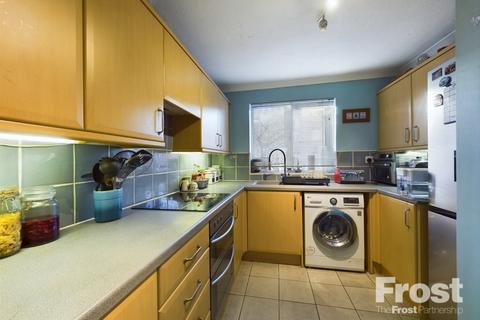 2 bedroom terraced house for sale, Ashford Crescent, Ashford, Surrey, TW15