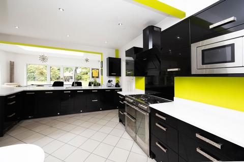 23 Dingle Road, Pedmore, Stourbridge, DY9 0RS