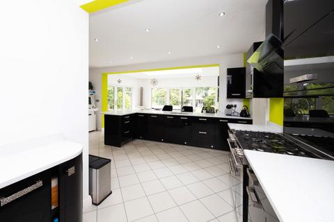 23 Dingle Road, Pedmore, Stourbridge, DY9 0RS