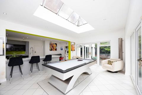 23 Dingle Road, Pedmore, Stourbridge, DY9 0RS