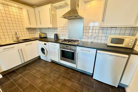 2 bedroom apartment to rent, Underwood Court, Middlesbrough