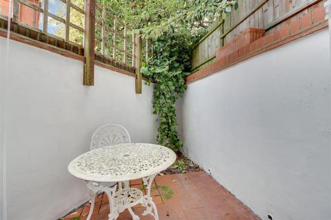 2 bedroom apartment for sale, Hampstead Hill Gardens, London