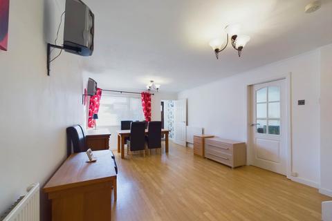 2 bedroom end of terrace house for sale, Rowland Way, Aylesbury HP19