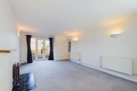 2 bedroom end of terrace house for sale, Rowland Way, Aylesbury HP19