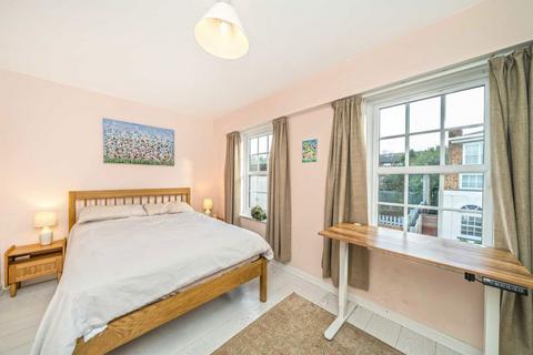 2 bedroom house for sale, Copenhagen Gardens, London W4