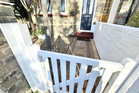 10 Charles Road, Poole, BH15 2LZ