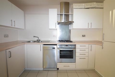 1 bedroom flat to rent, Madeira Grove, Woodford Green, IG8