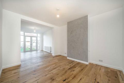 4 bedroom terraced house for sale, Bond Road, Mitcham CR4