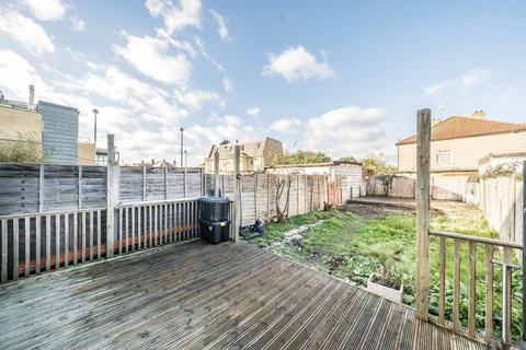 100 Bond Road, Mitcham, CR4 3EN